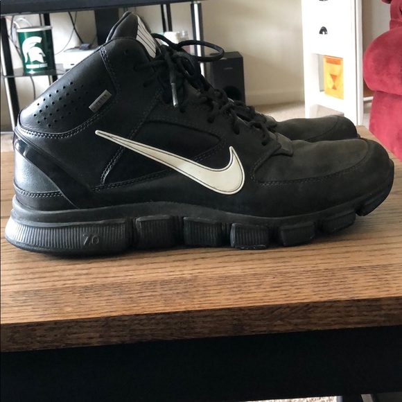 waterproof tennis shoes nike